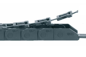 zipper série 07, calhas articuladas, abertura tipo fecho de correr pelo raio exterior