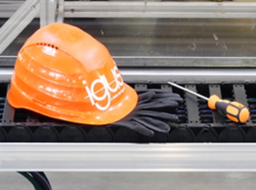 Serviço de instalação de calhas articuladas